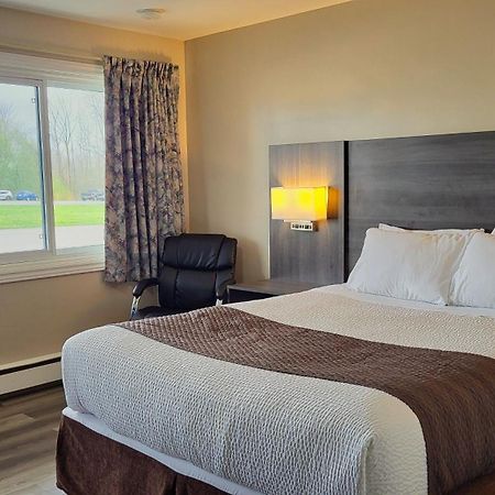 Maple Leaf Inn & Suites Kincardine Zewnętrze zdjęcie