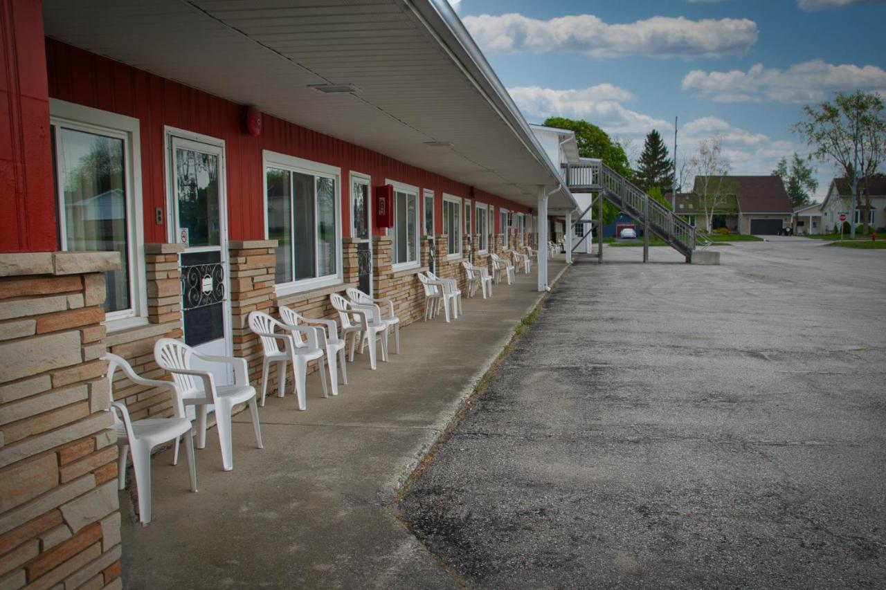 Maple Leaf Inn & Suites Kincardine Zewnętrze zdjęcie