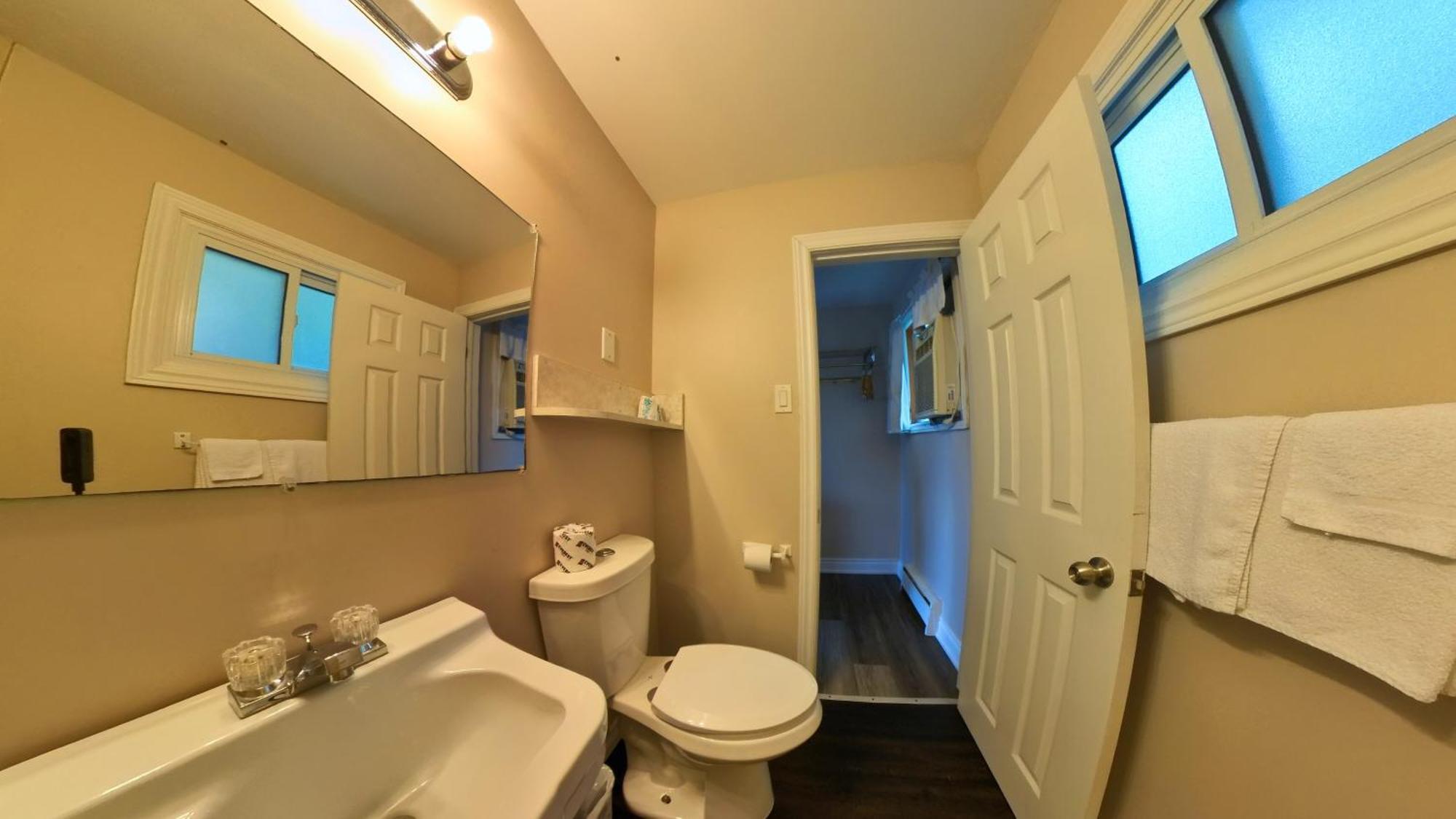 Maple Leaf Inn & Suites Kincardine Zewnętrze zdjęcie