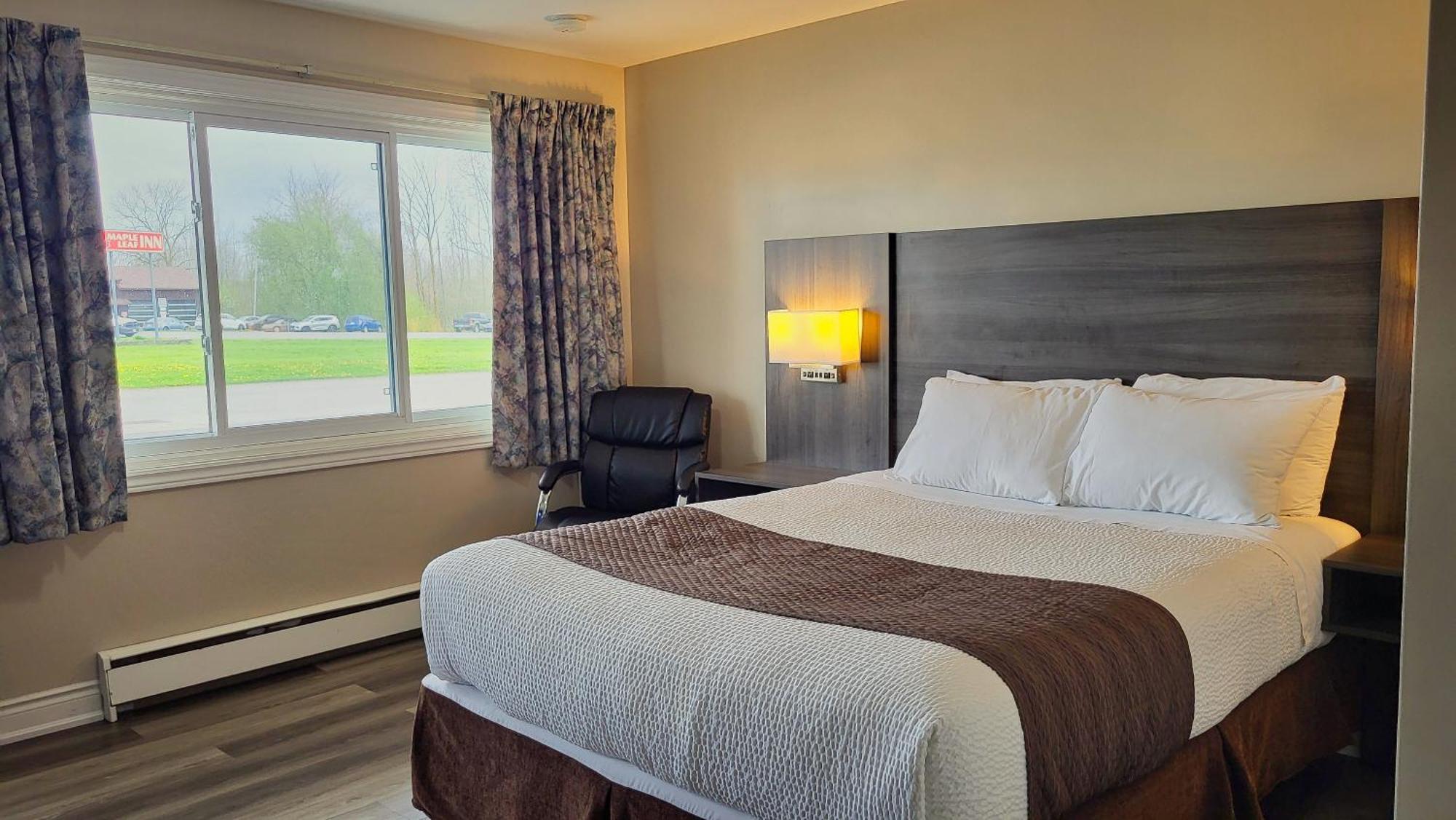 Maple Leaf Inn & Suites Kincardine Zewnętrze zdjęcie