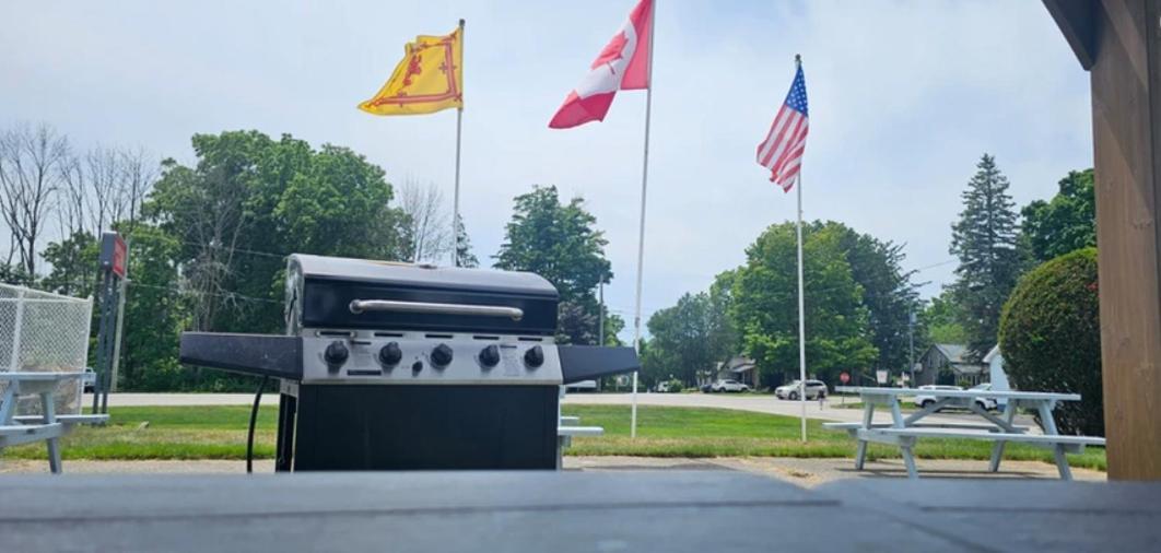 Maple Leaf Inn & Suites Kincardine Zewnętrze zdjęcie